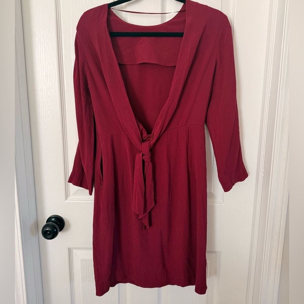 Elegant Burgundy Backless Dress